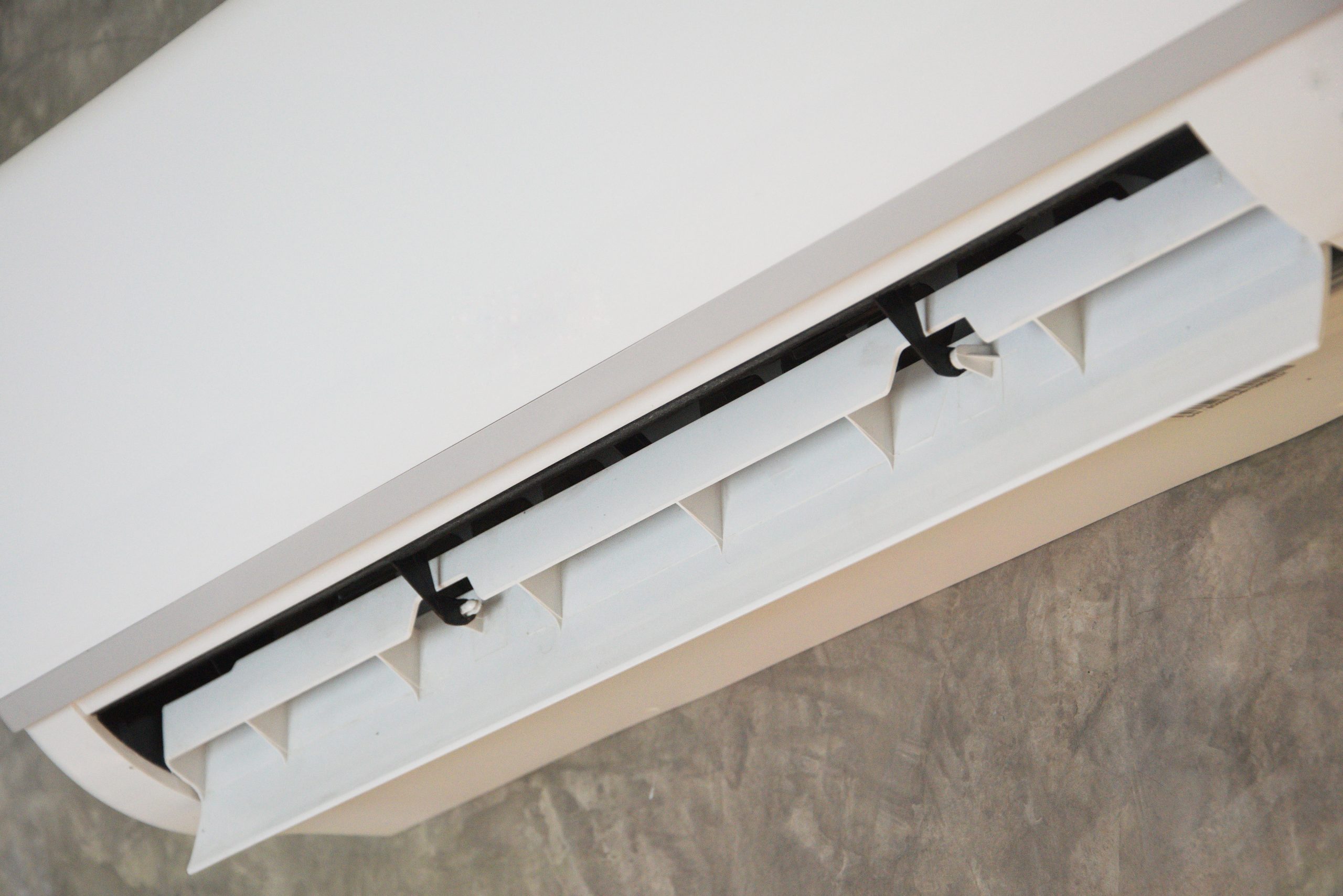 Explaining the Differences Between Inverter and Non-Inverter Heat Pumps